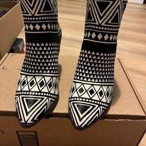 Lucky Brand boots geo calf print